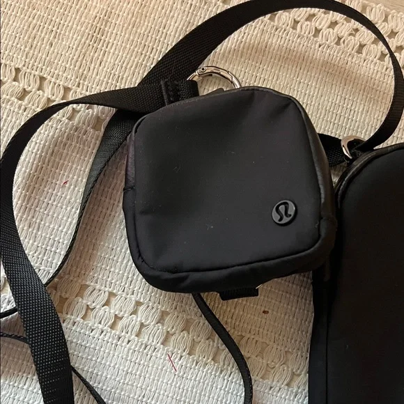 Authentic lululemon Black phone Sling Crossbody with Small earpodCoin Pouch - Picture 3 of 5